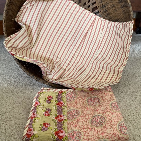 Pottery Barn Quilted Pillow Sham Covers - Set of 2 - Picture 2 of 5